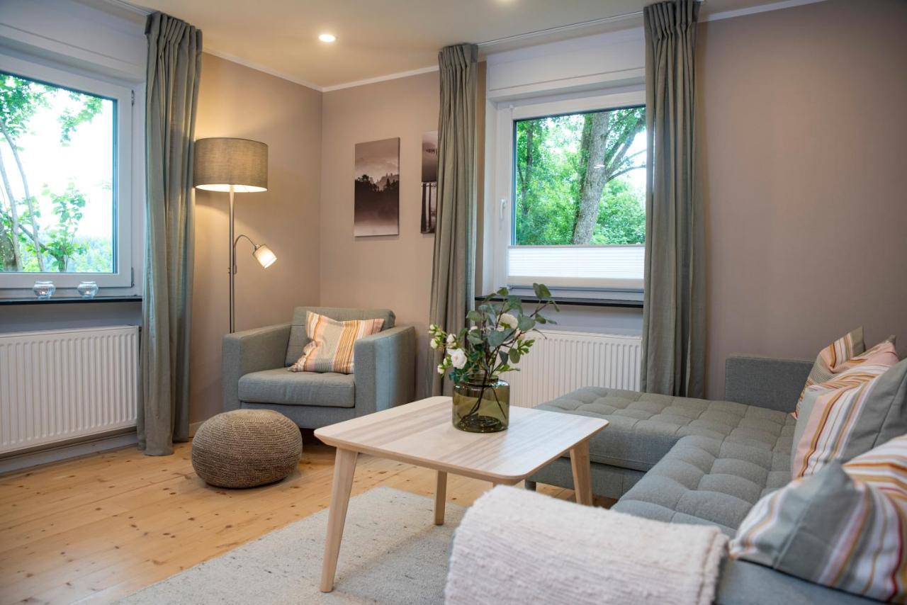 Moderne Wohnung Im Gruenen Mit Privatem Garten 도나우에싱겐 외부 사진